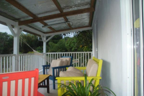 Studio avec vue sur la mer terrasse amenagee et wifi a Fort de France a 8 km de la plage